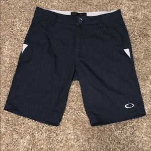 Oakley men’s golf shorts